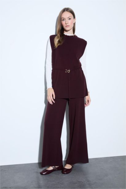 Crew Neck Belt Detail Knit Vest