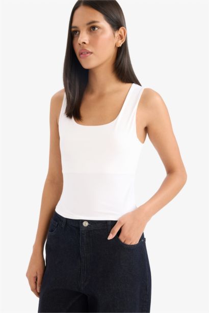 Облегающие легинсы с квадратным вырезом