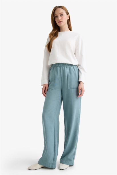 Wide Leg Elastic Waist Pocketed Trousers