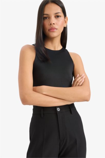 Slim Fit Dar Kesim Halter Yaka Basic Düz Çıtçıtlı Body