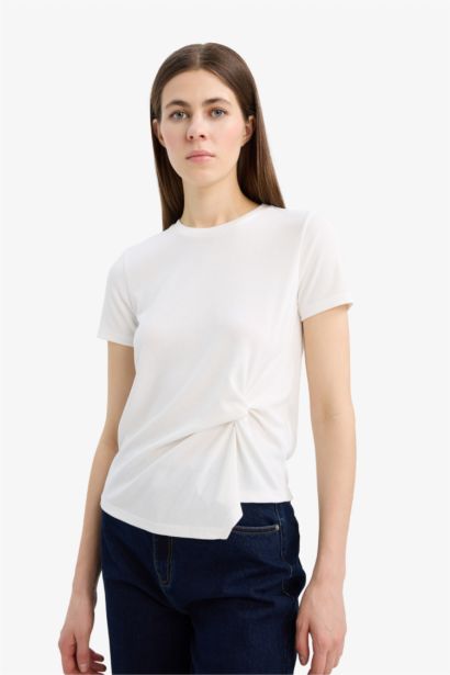 تيشيرت نص ردن ريبانا سليم فيت