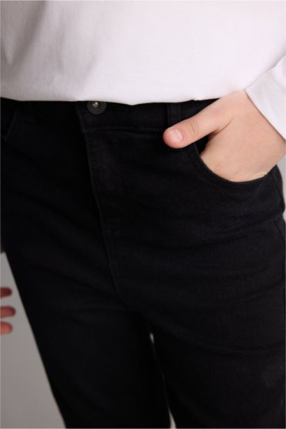 Straight Fit Jeans