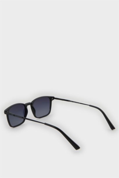 Erkek Kare Siyah Plastik Çerçeve Siyah Cam Polarize Güneş Gözlüğü
