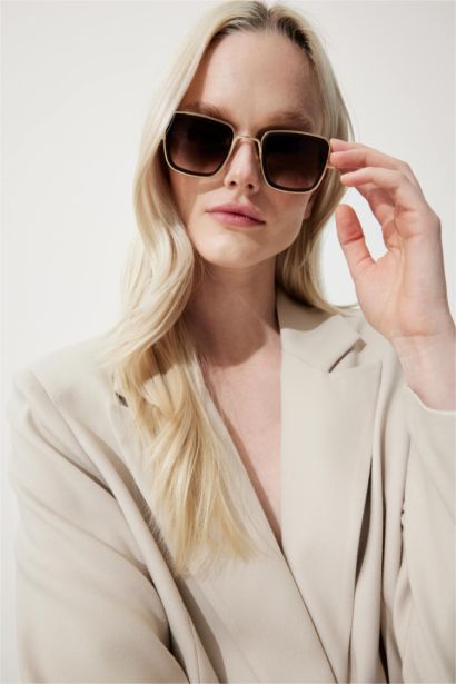 Kadın Kare Kahve Metal Çerçeve Kahve Cam UV Güneş Gözlüğü