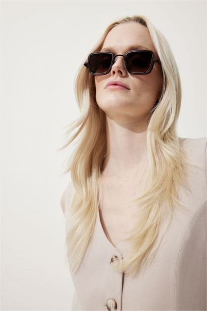 Kadın Kare Siyah Metal Çerçeve Siyah Cam UV Güneş Gözlüğü