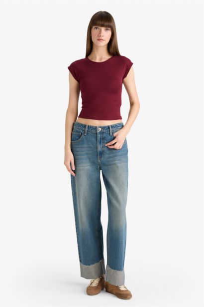 تيشيرت نص ردن بيزك سادة سليم فيت برقبة مستديرة