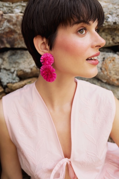 Woman Pink Flower Straw Detailed Earrings