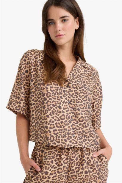 Loose Fit Leopard Patterned Modal Short Sleeve Shirt