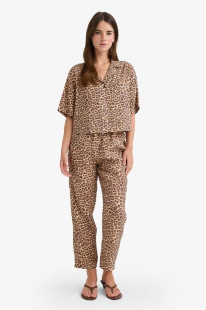 Loose Fit Leopard Patterned Modal Short Sleeve Shirt