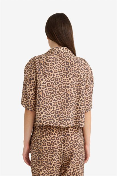 Loose Fit Leopard Patterned Modal Short Sleeve Shirt