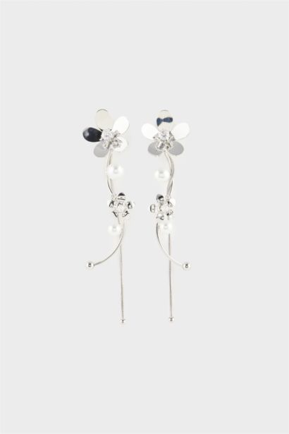 Boucles d’oreilles argentées pendantes à fleurs pour femme