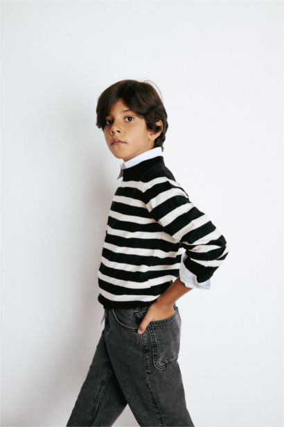 Boy Regular Fit Crew Neck Pullover