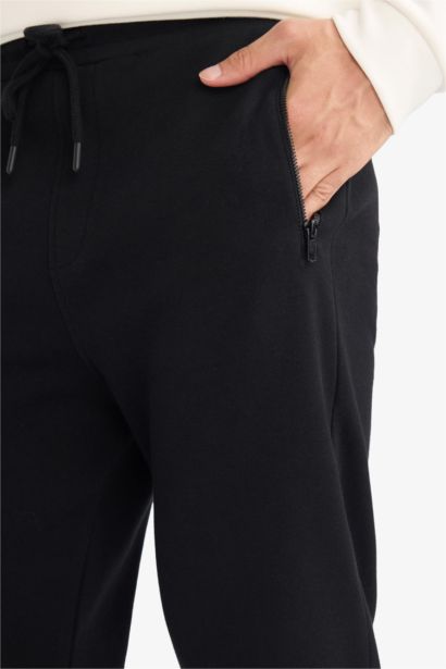 Regular Fit Pocketed Straight Leg Sweatpants
