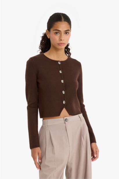 Трикотажный кардиган с круглым вырезом, приталенный