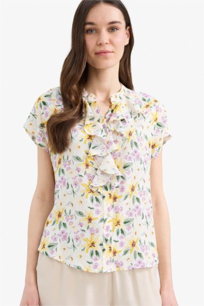 قميص نص كم فلورال قصة عادية برقبة قميص