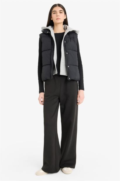 Regular Fit Kapüşonlu Fermuarlı Şişme Yelek