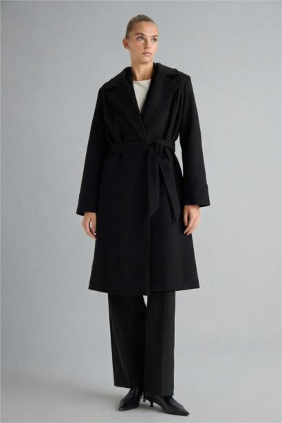 Regular Fit Polo Collar Belt Cachet Jacket