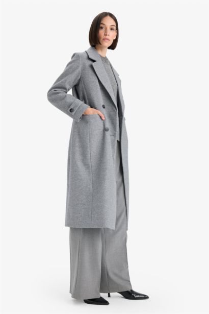 معطف جوخ طويل قصة عادية