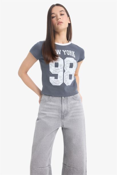 Fitted Bisiklet Yaka Baskılı Ribana Kısa Kollu Tişört