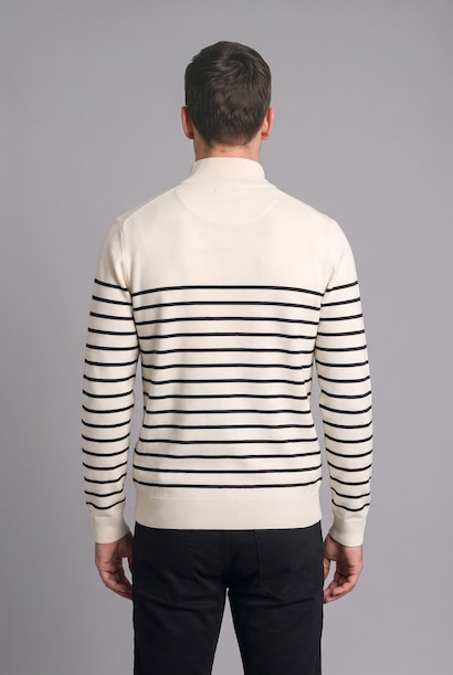Standard Fit Knitwear Pullover
