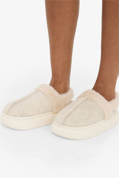 Woman Flat Leg Home Slippers