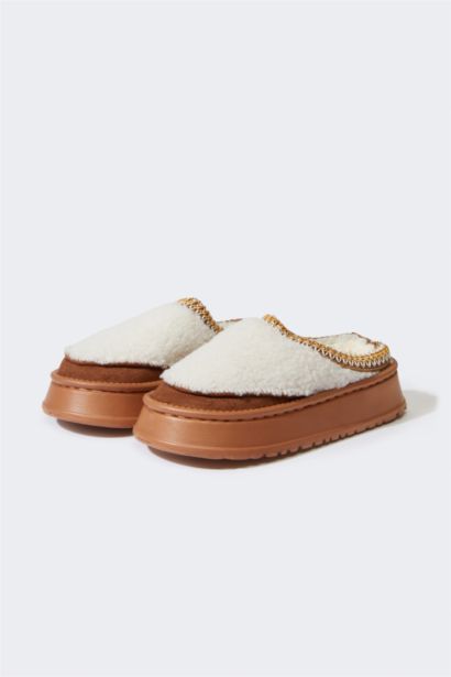 Woman Flat Sole Home Slippers