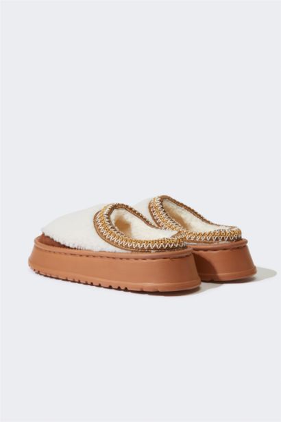 Woman Flat Sole Home Slippers