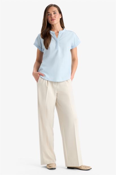 Regular Fit Crew Neck Short Sleeve Blouse