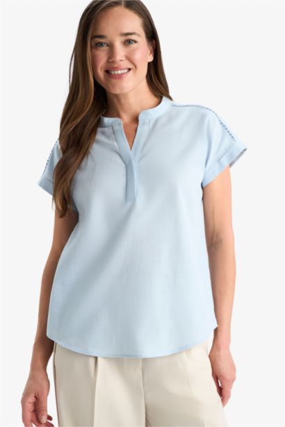 Regular Fit Crew Neck Short Sleeve Blouse