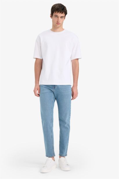 Slim Tapered Straight Leg Jeans