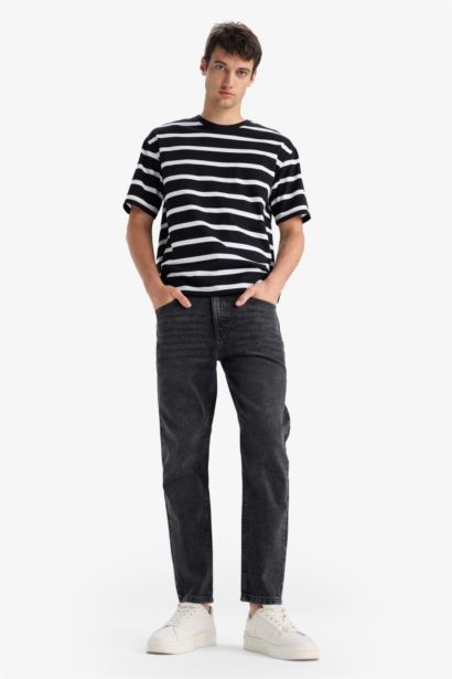 Джинсы 90-х Slim Fit с узкими штанинами
