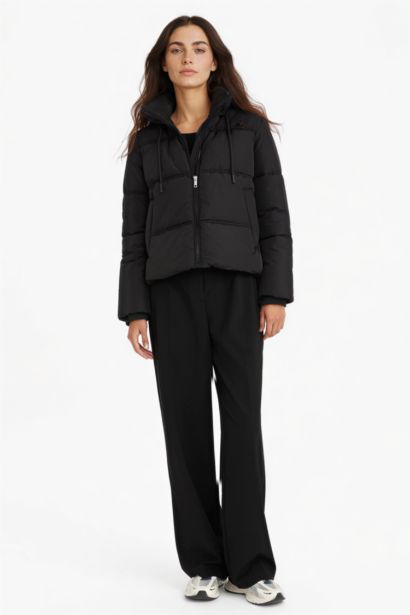 Regular Fit Kapüşonlu Fermuarlı Şişme Mont