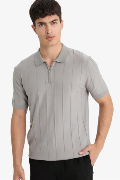 تيشيرت بولو تريكو نص ردن قصة عادية