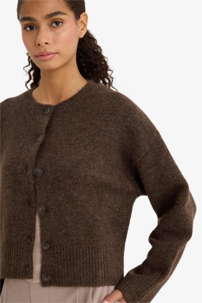 Кардиган с круглым вырезом обычного кроя