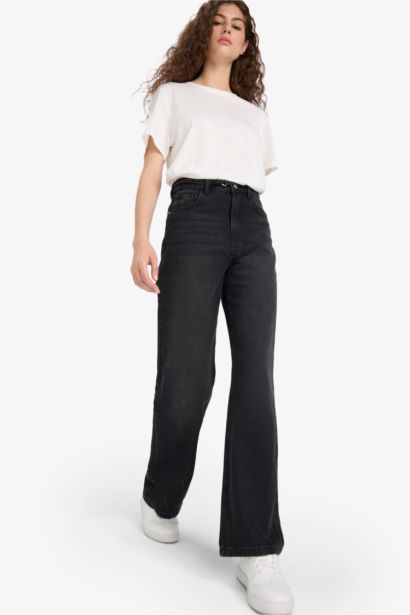 Джинсы 90's Wide Leg с высокой талией, прямыми штанинами и стандартной длиной