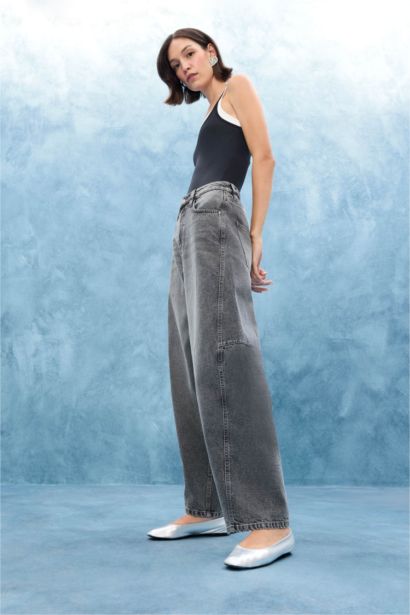 Джинсы Baggy Fit с высокой талией, прямыми штанинами и стандартной длиной