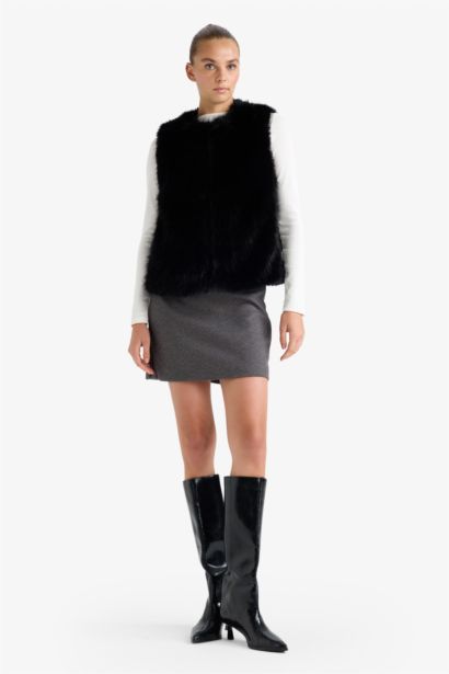 Жилет Regular Fit из искусственного меха