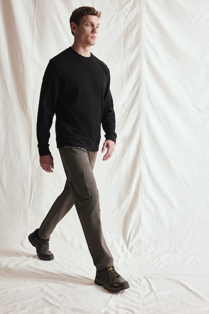 Standard Fit Woven Jogger