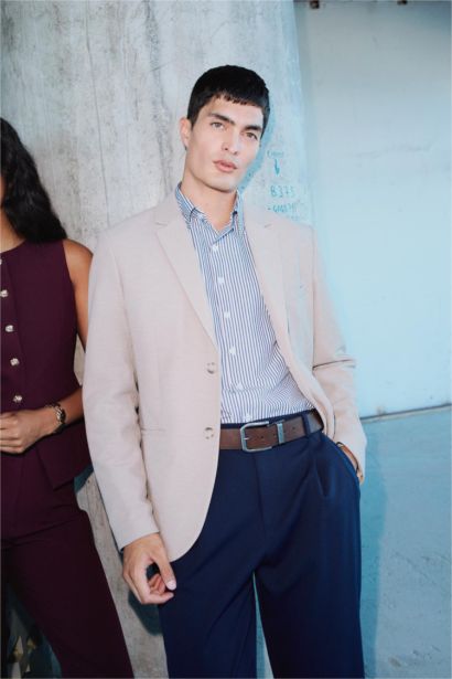 Veste blazer à boutons et poches Coupe moderne