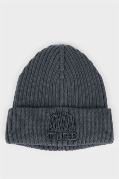 Вязаная шапка для мальчиков