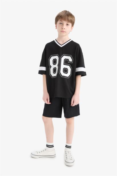 Boy Oversize Fit V Neck Printed T-Shirt