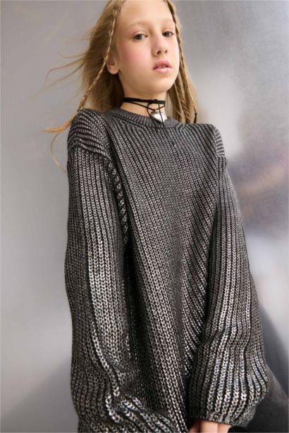 Girl Regular Fit Crew Neck Pullover