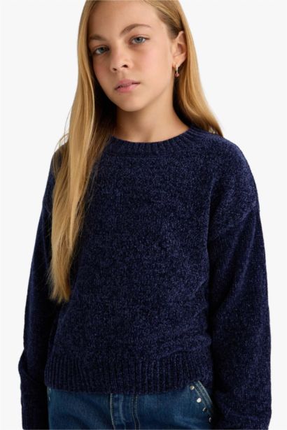 Girl Regular Fit Crew Neck Pullover