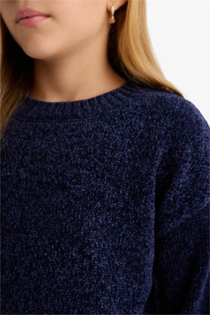 Girl Regular Fit Crew Neck Pullover