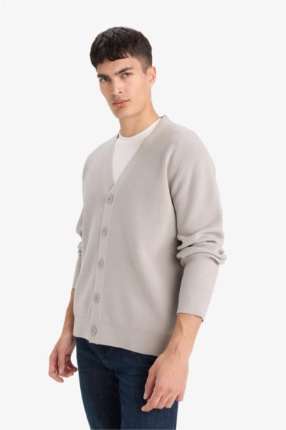 Relax Fit V Yaka Düğmeli Triko Hırka