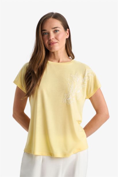 T-shirt basique à col rond et manches courtes