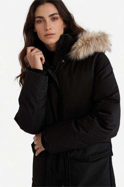 Su Geçirmez Relax Fıt Kapüşonlu Parka