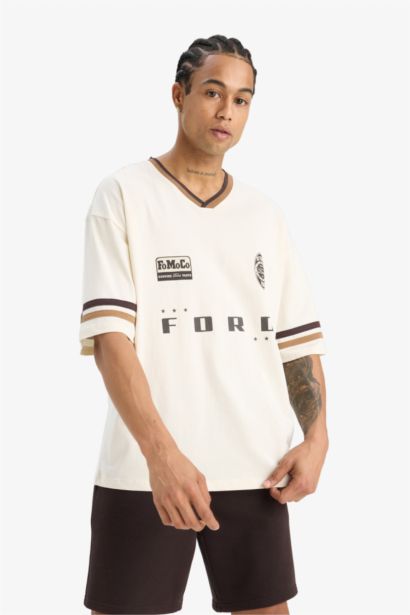 %100 Pamuk Ford Motor Company Loose Fit V Yaka Sırt Baskılı Kısa Kollu Tişört