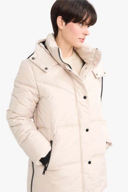 бас киімді Пальто