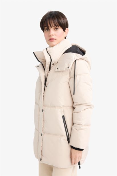 бас киімді Пальто